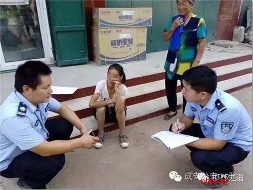 近日，一名女子走失到邯鄲成安漳河店派出所轄區(qū)郭坊村，幸得民警及時(shí)救助，女子得以返回家中與家人團(tuán)聚。